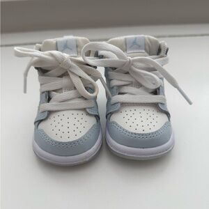 Jordan 1 Mid size 3c